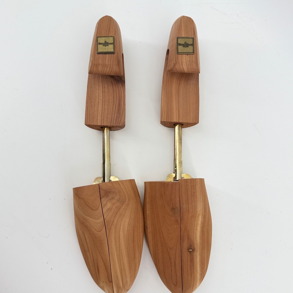 Cole Haan Mens Aromatic Red Cedar Adjustable Shoe Trees Brass Logo Plate Pair